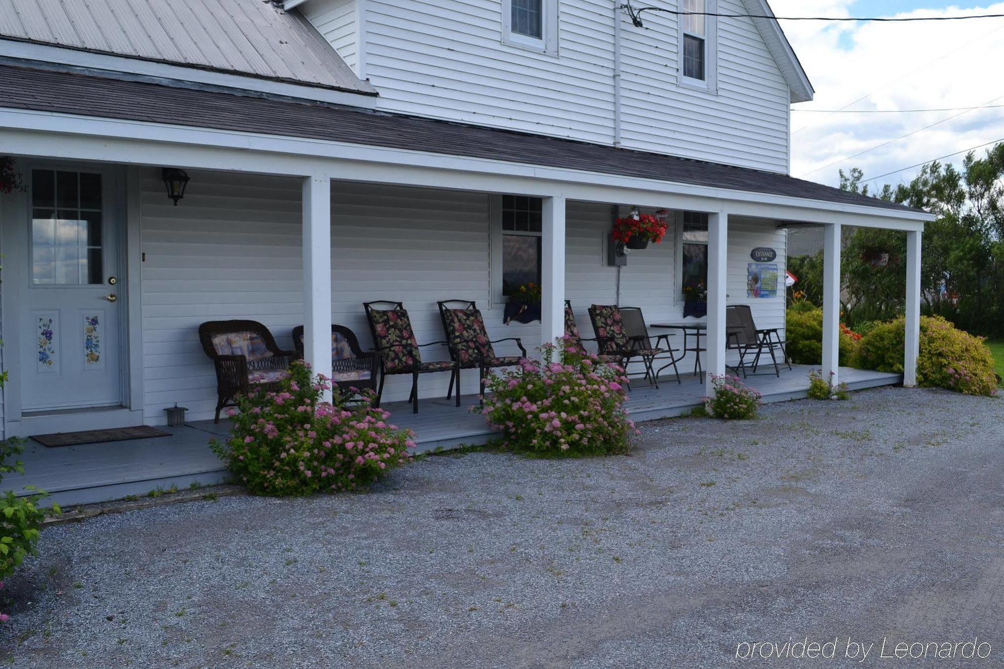 Moore'S Specialties Fundy Bay House Rental Gardner Creek Exterior photo