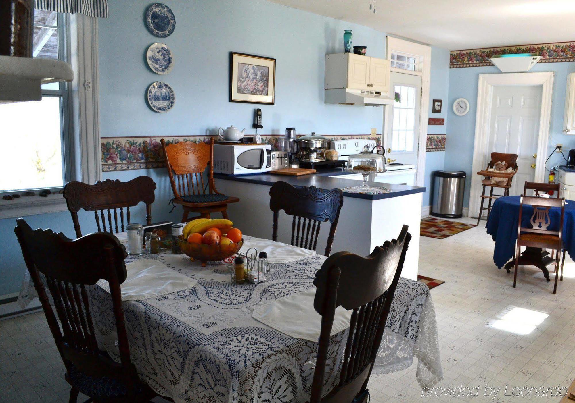 Moore'S Specialties Fundy Bay House Rental Gardner Creek Exterior photo